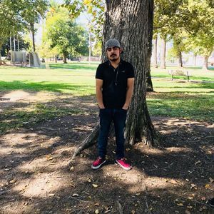 Meet your Posher, Omar guadalupe
